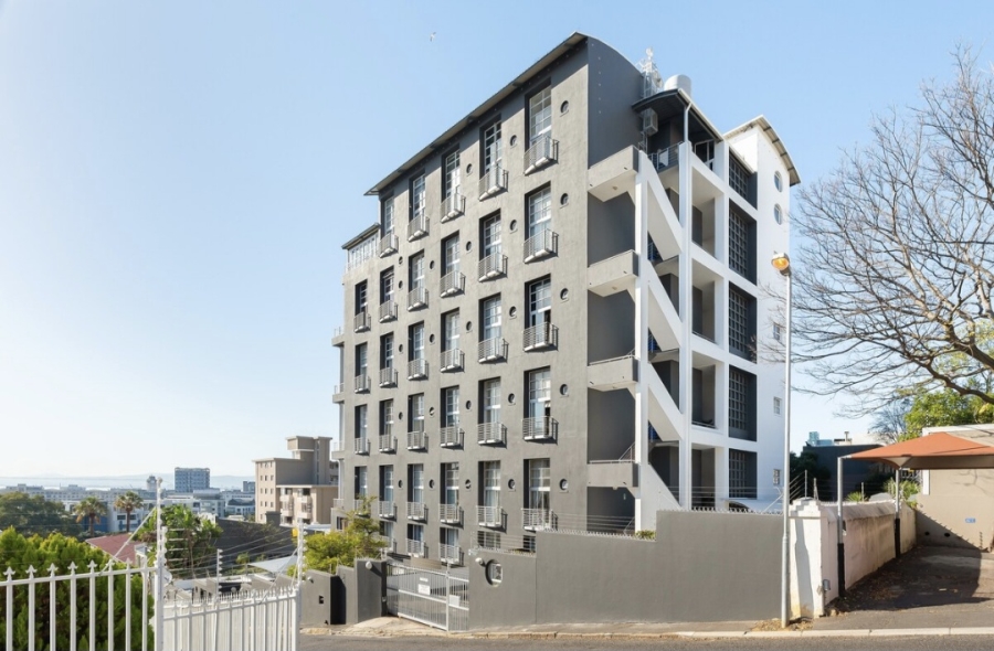 To Let 1 Bedroom Property for Rent in Green Point Western Cape